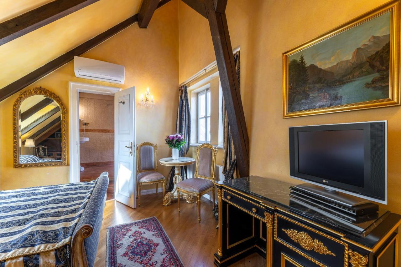 Nosticova Apartments Prague Luaran gambar