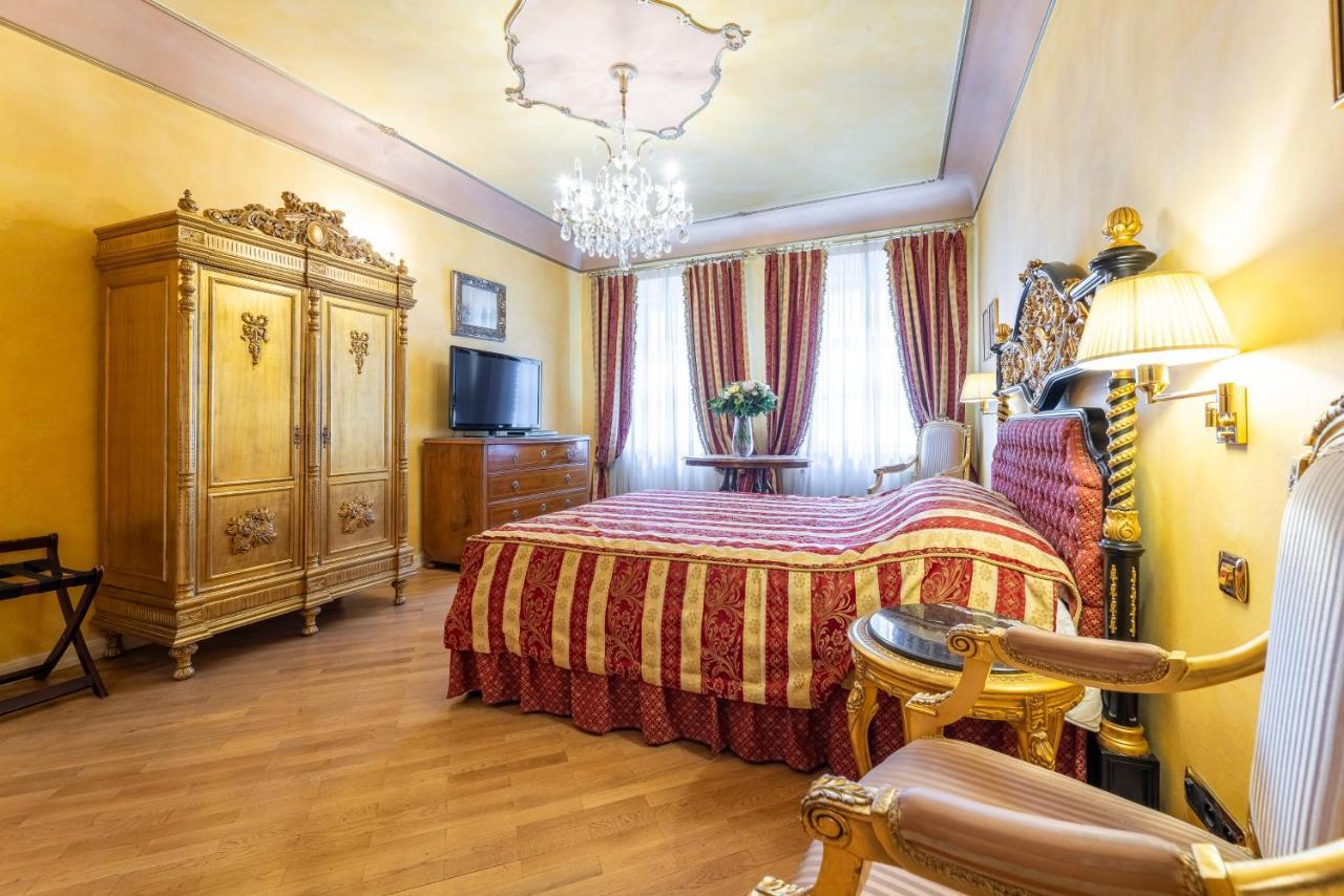 Nosticova Apartments Prague Luaran gambar