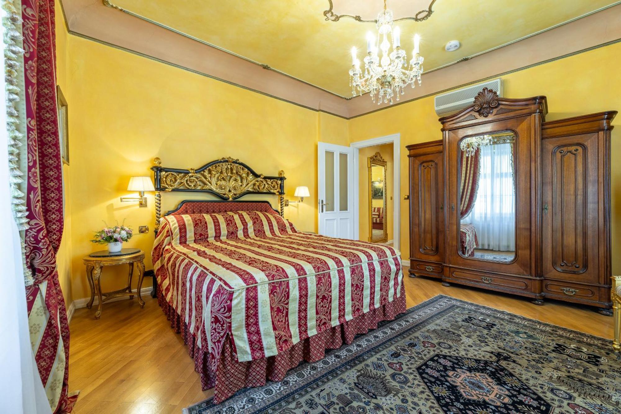 Nosticova Apartments Prague Luaran gambar