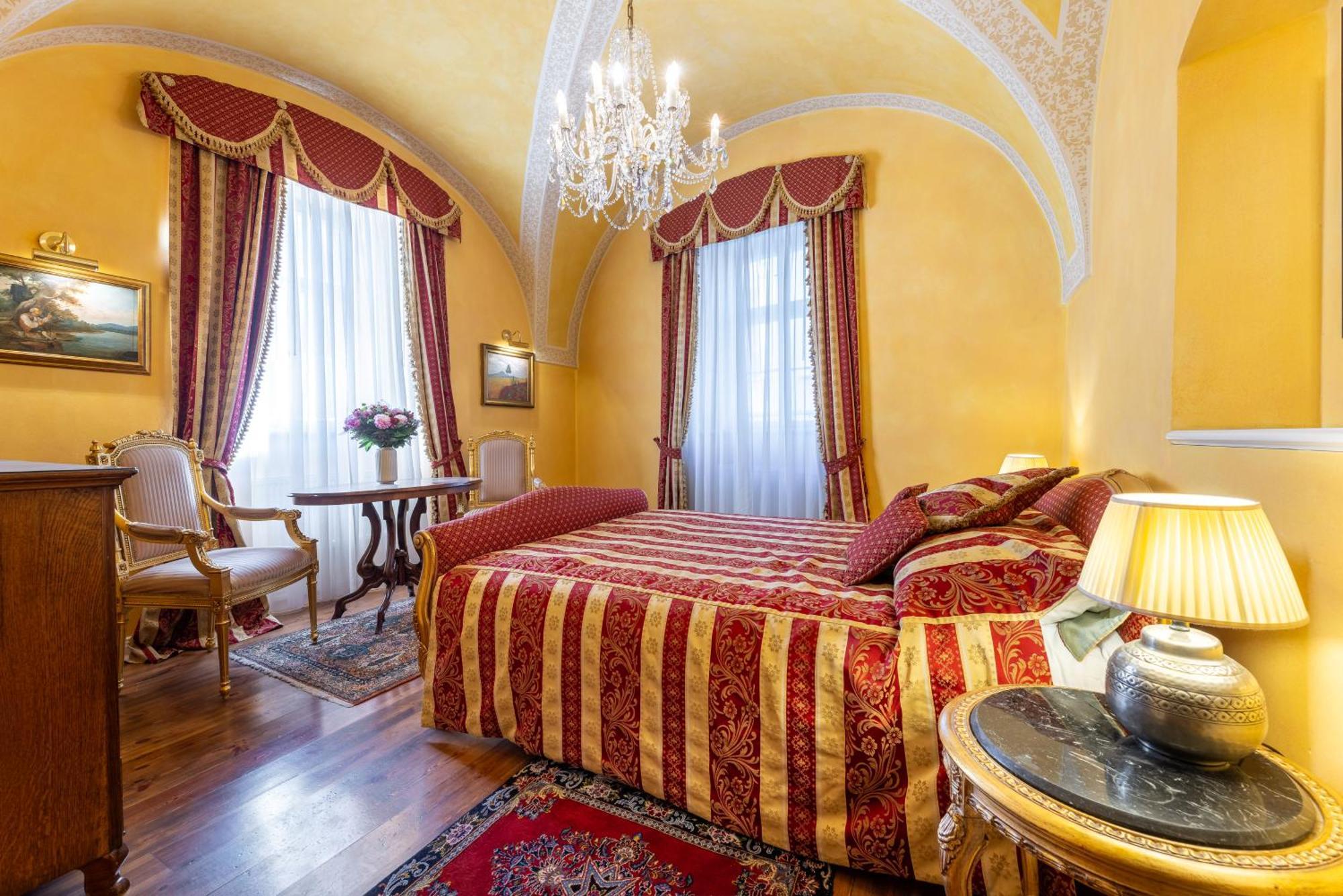 Nosticova Apartments Prague Luaran gambar