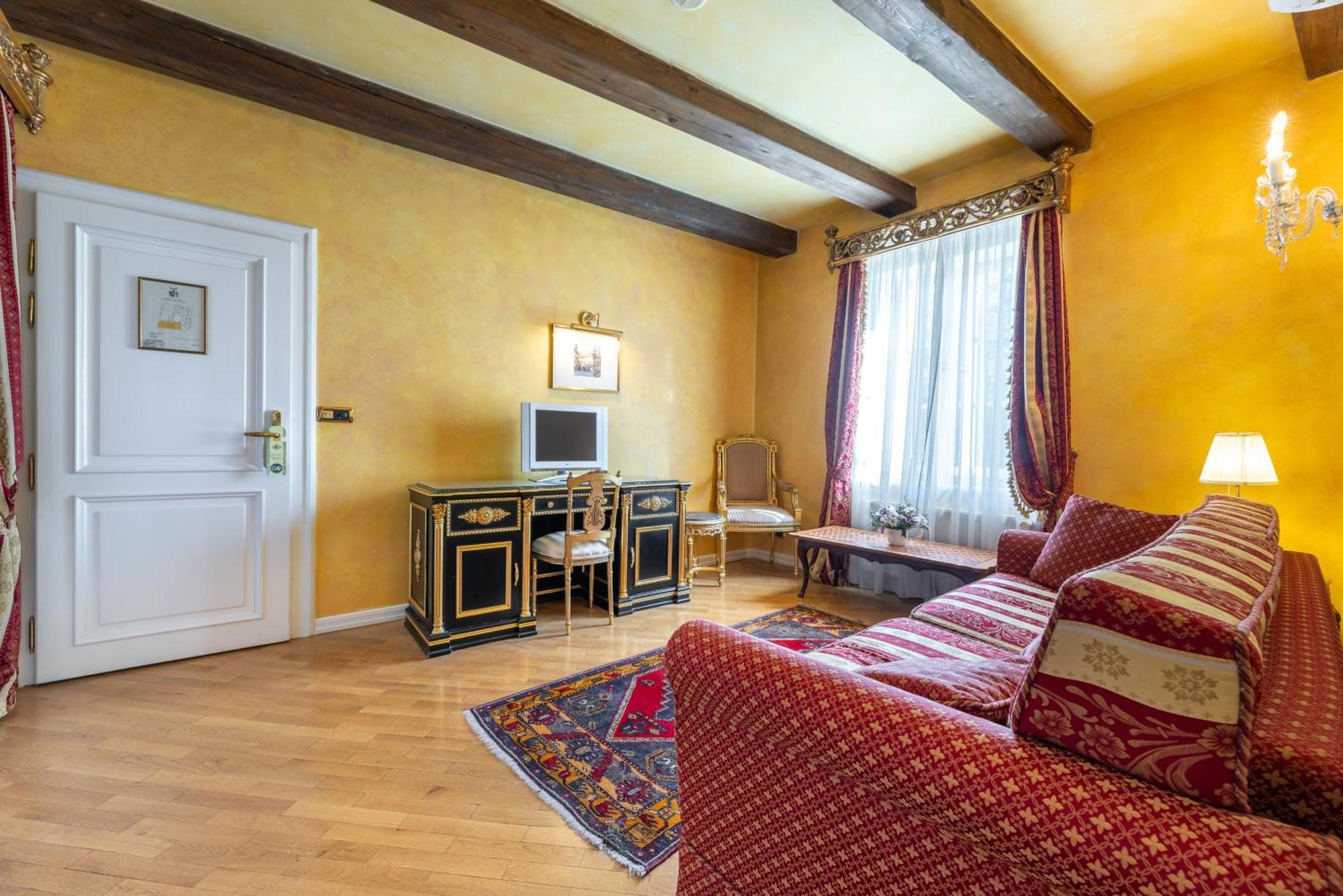 Nosticova Apartments Prague Luaran gambar