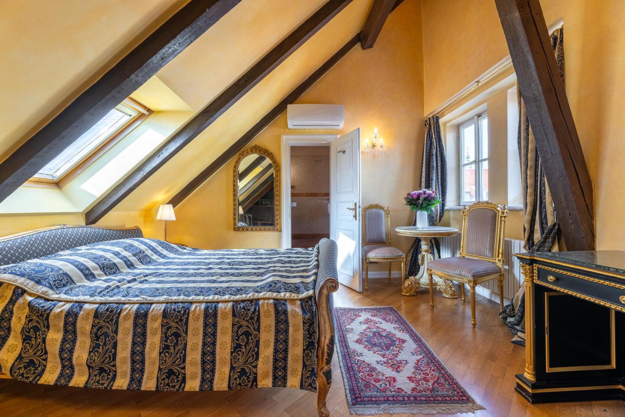 Nosticova Apartments Prague Luaran gambar